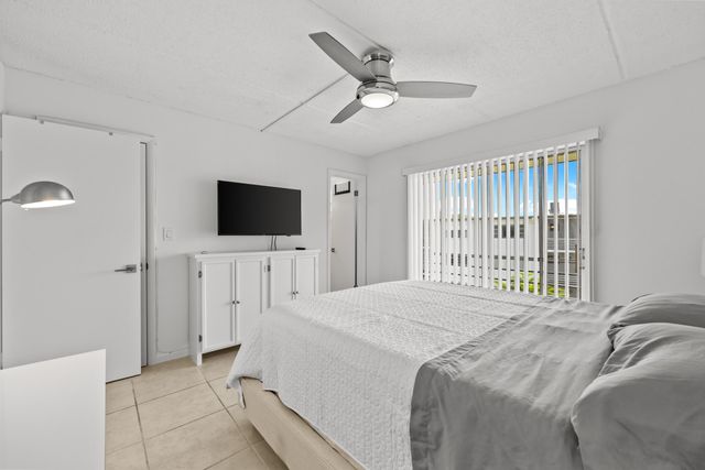 4500 N FLAGLER Drive D24, West Palm Beach, FL 33407