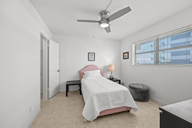 4500 N FLAGLER Drive D24, West Palm Beach, FL 33407