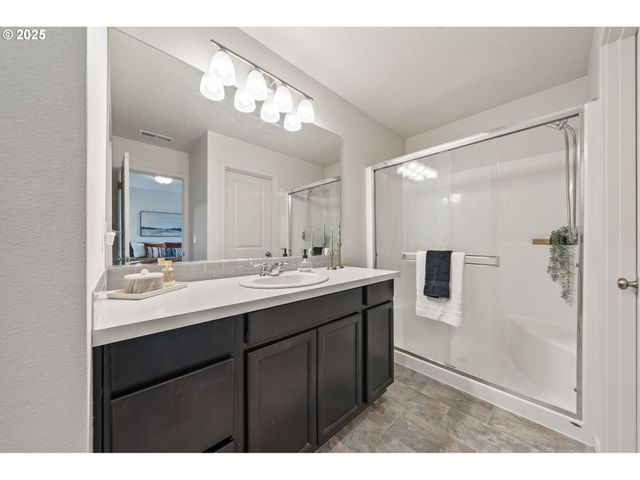 2105 Ne 118TH Pl, Vancouver, WA 98684