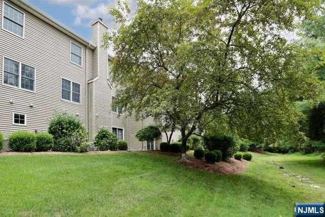 90 Elm Street, Allendale, NJ 07401