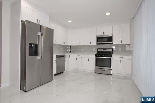 90 Elm Street, Allendale, NJ 07401