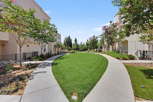 1320 Calle sandcliff 42, San Diego, CA 92154