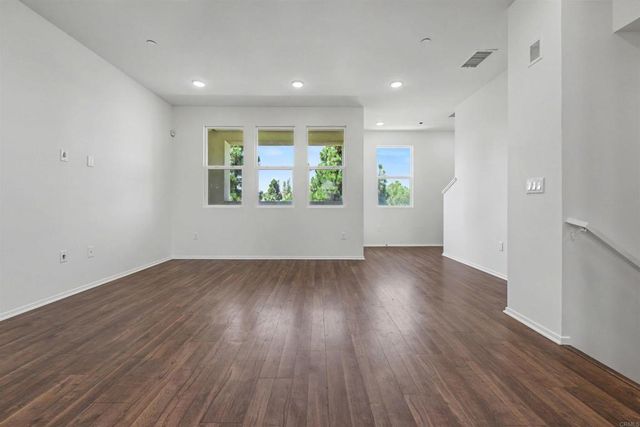 1320 Calle sandcliff 42, San Diego, CA 92154