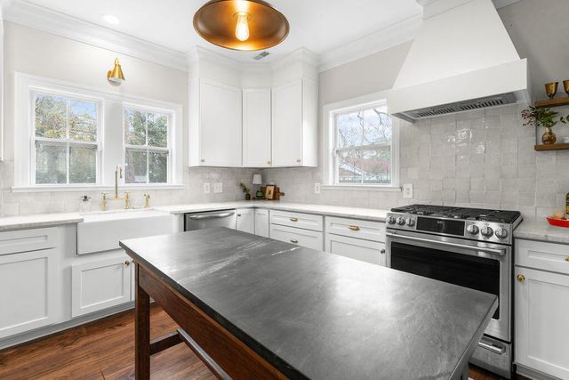 612 W 3rd N Street, Summerville, SC 29483