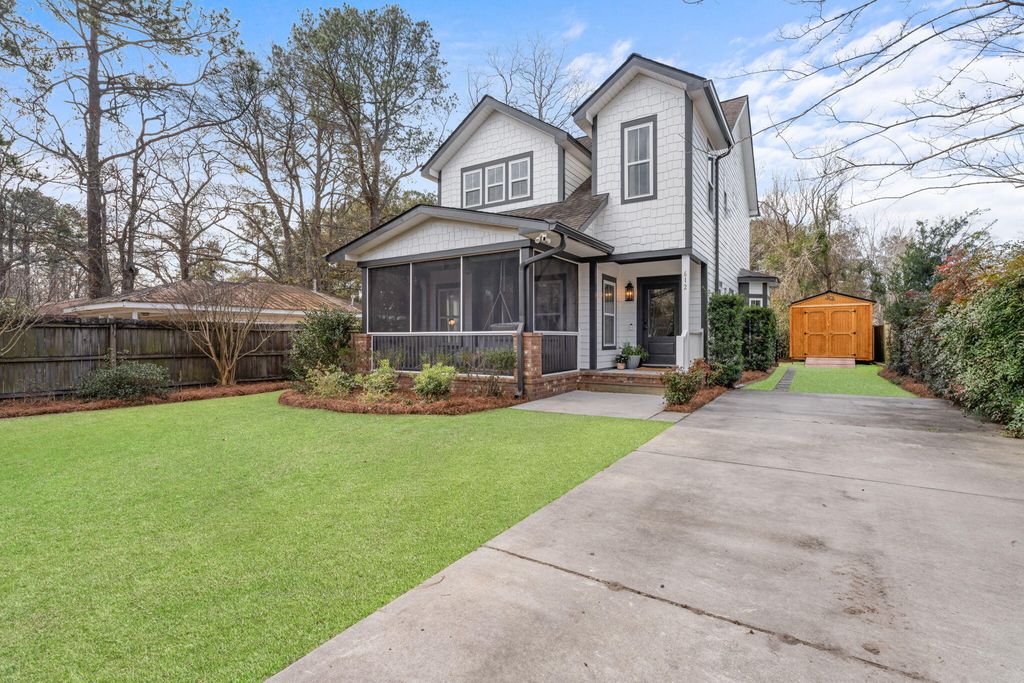 612 W 3rd N Street, Summerville, SC 29483