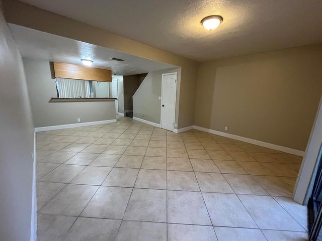 2589 NE 15th Street, Pompano Beach, FL 33062