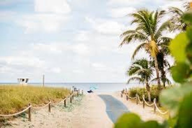 2589 NE 15th Street, Pompano Beach, FL 33062