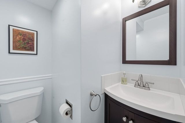 34 Harwich Road, West Springfield, MA 01089