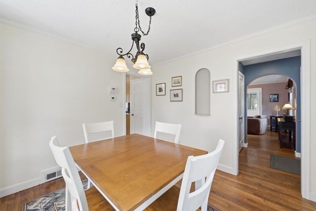 34 Harwich Road, West Springfield, MA 01089