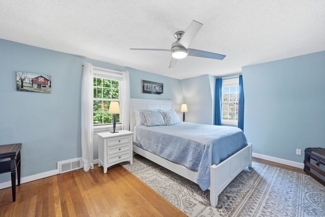 34 Harwich Road, West Springfield, MA 01089