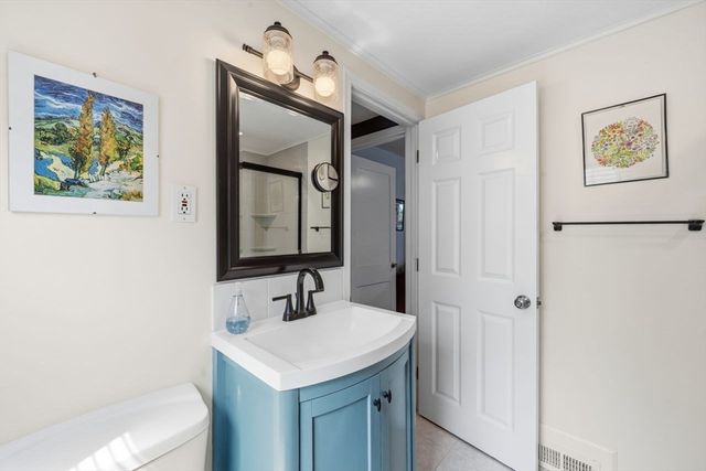 34 Harwich Road, West Springfield, MA 01089
