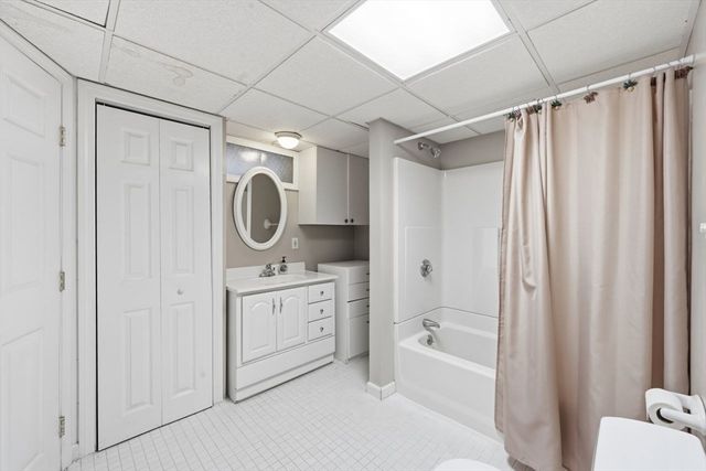 34 Harwich Road, West Springfield, MA 01089