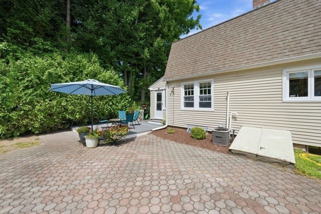 34 Harwich Road, West Springfield, MA 01089
