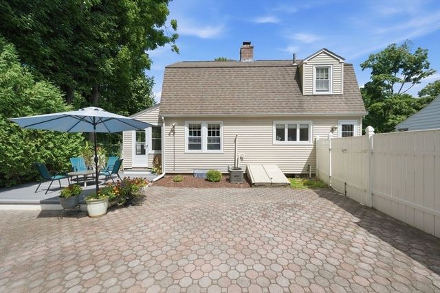 34 Harwich Road, West Springfield, MA 01089