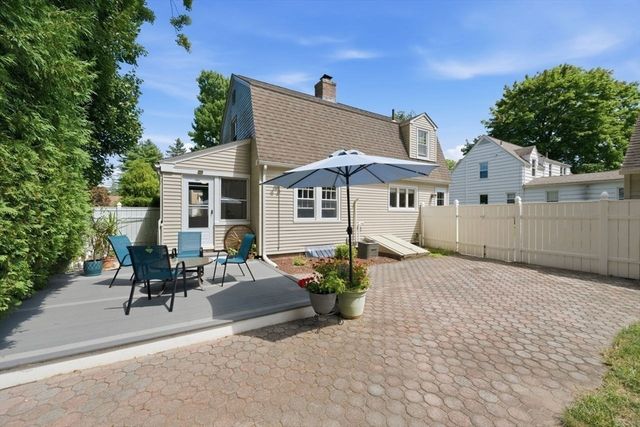34 Harwich Road, West Springfield, MA 01089