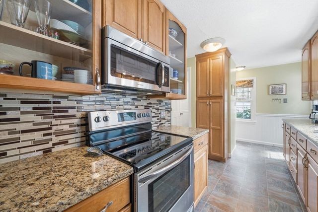 34 Harwich Road, West Springfield, MA 01089