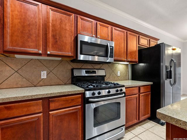 703 STABLE GLEN DR, San Antonio, TX 78245