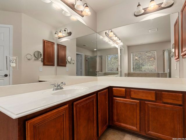 703 STABLE GLEN DR, San Antonio, TX 78245