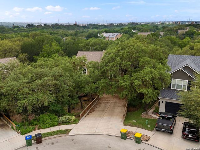 703 STABLE GLEN DR, San Antonio, TX 78245