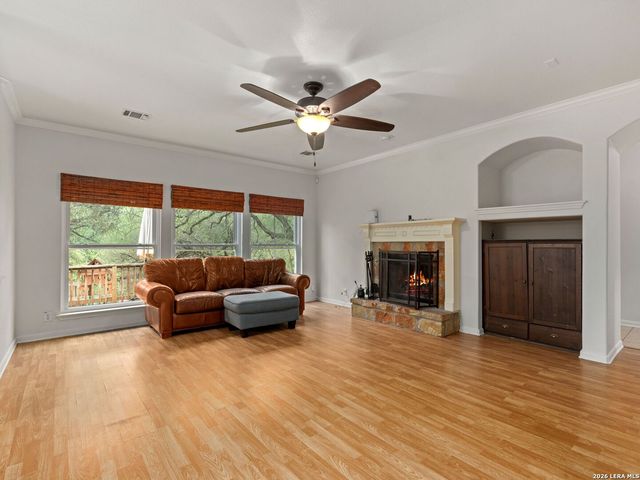 703 STABLE GLEN DR, San Antonio, TX 78245