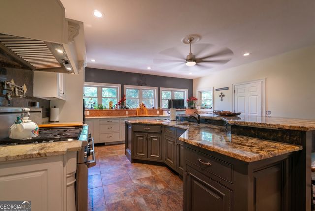 69 Greystone Drive, Cleveland, GA 30528