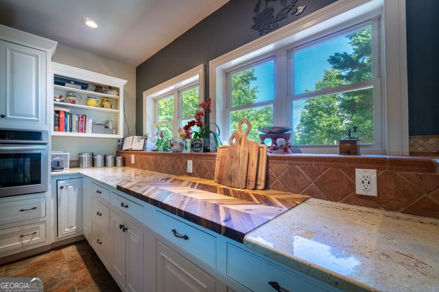 69 Greystone Drive, Cleveland, GA 30528