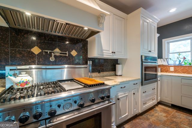 69 Greystone Drive, Cleveland, GA 30528