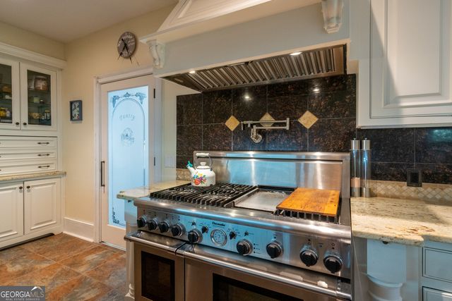 69 Greystone Drive, Cleveland, GA 30528