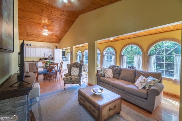 69 Greystone Drive, Cleveland, GA 30528