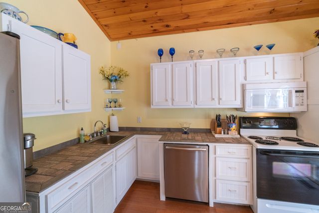 69 Greystone Drive, Cleveland, GA 30528