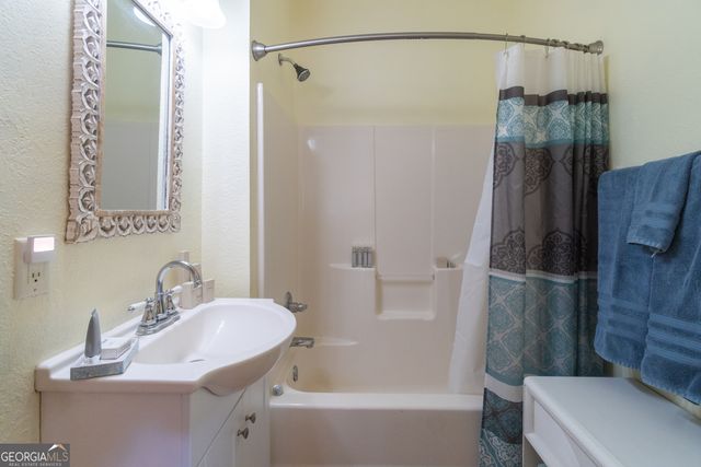 69 Greystone Drive, Cleveland, GA 30528