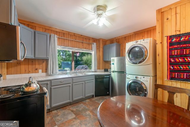 69 Greystone Drive, Cleveland, GA 30528