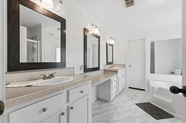 10724 PATHFINDER TRAIL, Lakeland, FL 33809