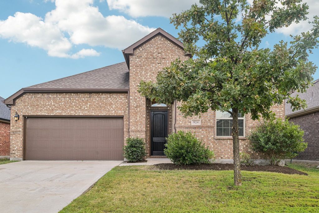 924 Lake Cypress Lane, Little Elm, TX 75068