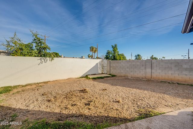 4249 W TOWNLEY Avenue, Phoenix, AZ 85051