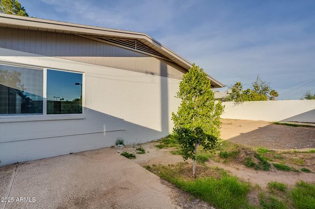 4249 W TOWNLEY Avenue, Phoenix, AZ 85051