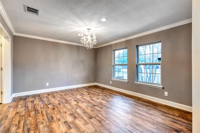 810 Vogel DR, Lockhart, TX 78644