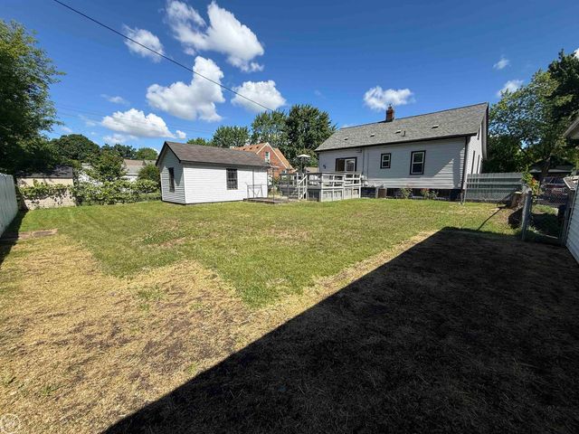 33 High Street, Mt Clemens, MI 48043