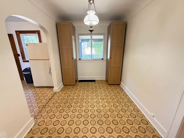 33 High Street, Mt Clemens, MI 48043