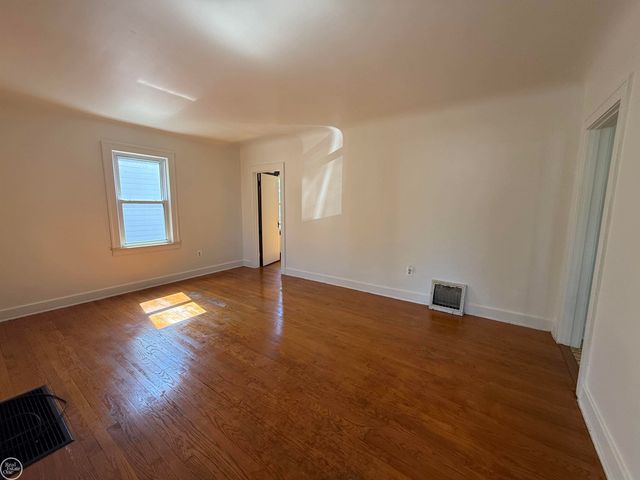 33 High Street, Mt Clemens, MI 48043