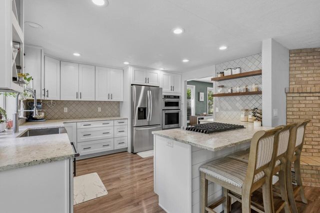 2374 Fairfield Drive, Medford, OR 97504