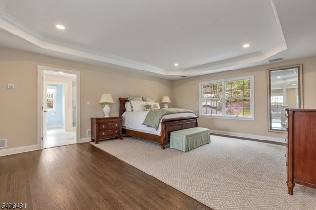 5 Cotswold Ln, Warren Twp., NJ 07059