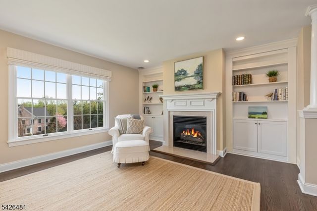 5 Cotswold Ln, Warren Twp., NJ 07059