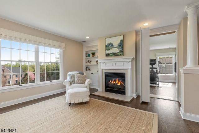 5 Cotswold Ln, Warren Twp., NJ 07059