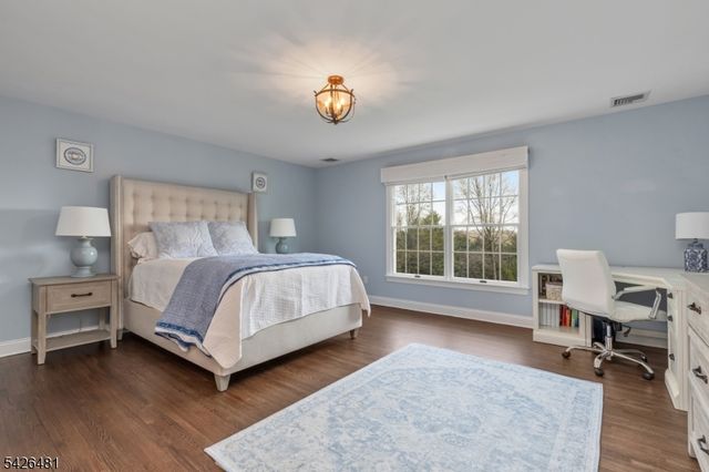 5 Cotswold Ln, Warren Twp., NJ 07059