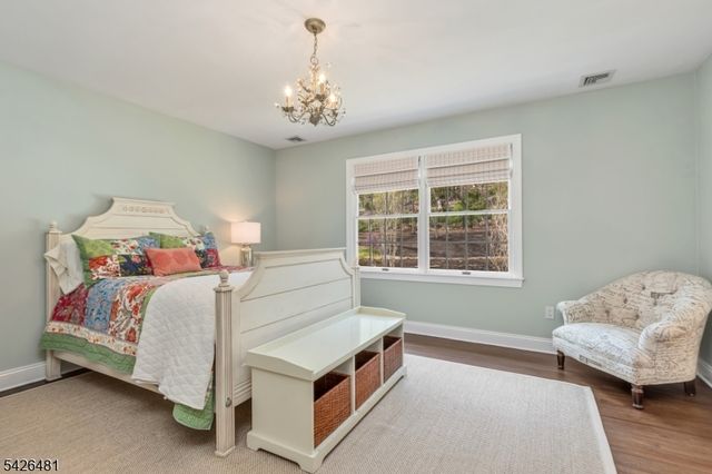 5 Cotswold Ln, Warren Twp., NJ 07059
