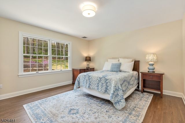 5 Cotswold Ln, Warren Twp., NJ 07059