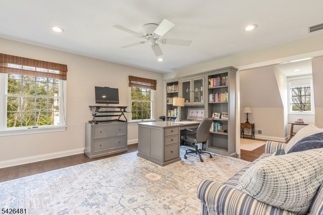 5 Cotswold Ln, Warren Twp., NJ 07059