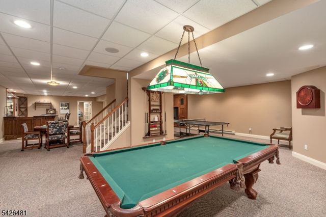 5 Cotswold Ln, Warren Twp., NJ 07059