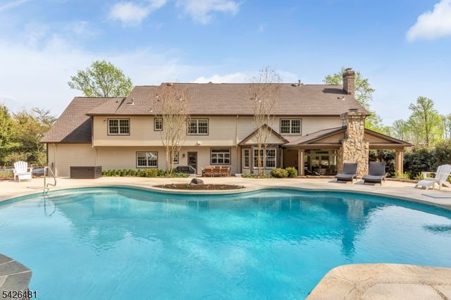 5 Cotswold Ln, Warren Twp., NJ 07059